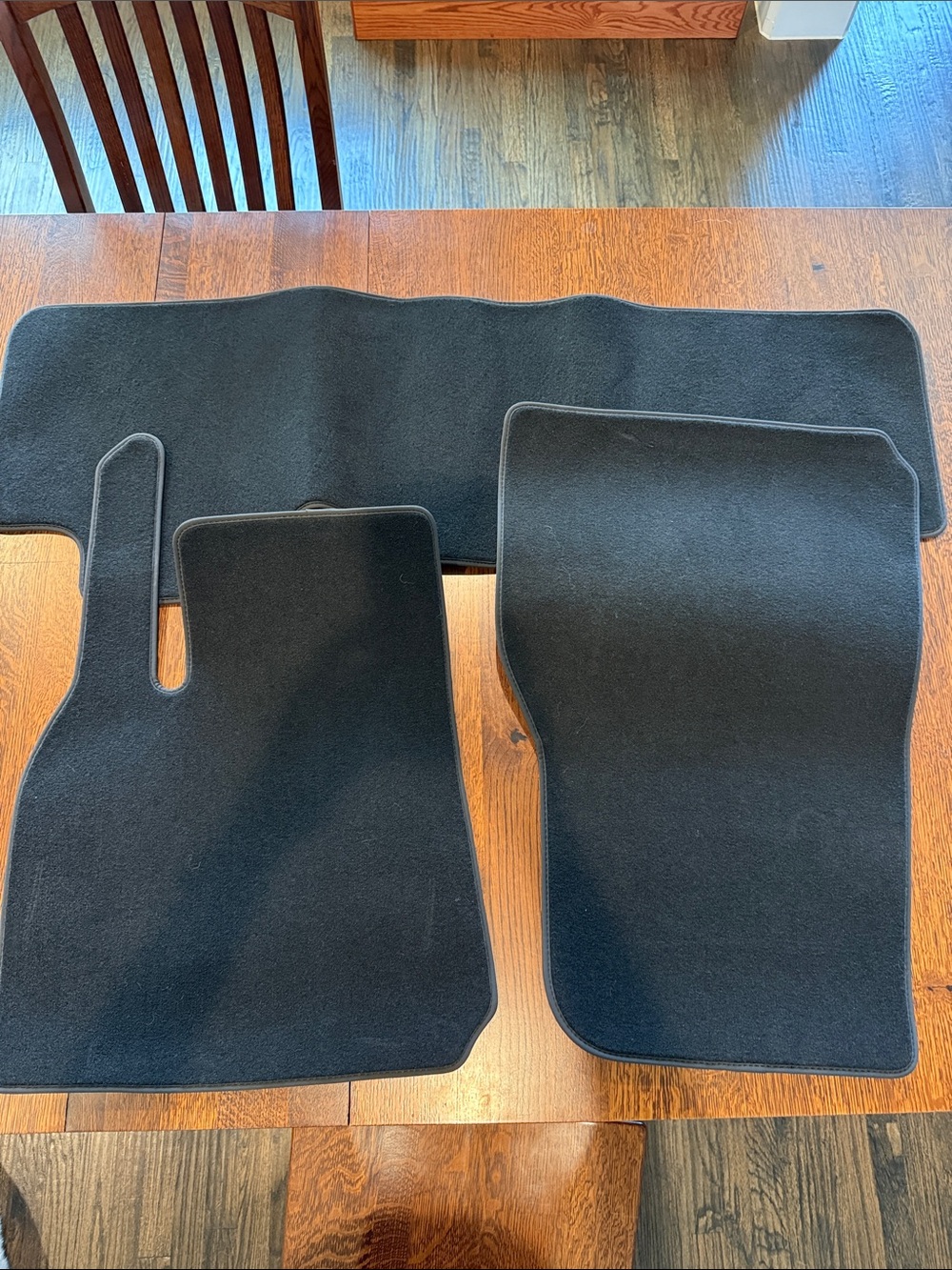 Tesla Black Car Floor Mats Set - fits Model Y 2021-2024 vehicle